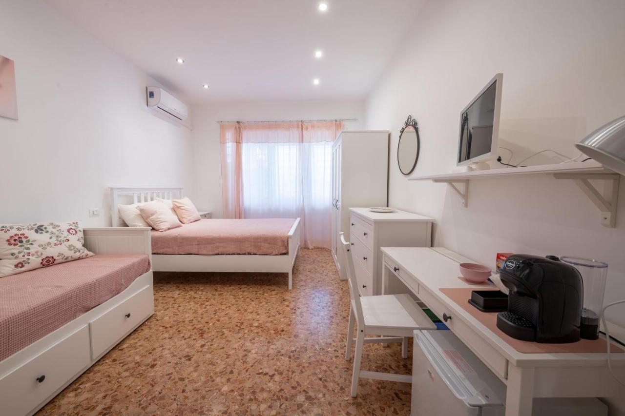 Casa Rosa Beige E Blu Apartment Roma Ngoại thất bức ảnh